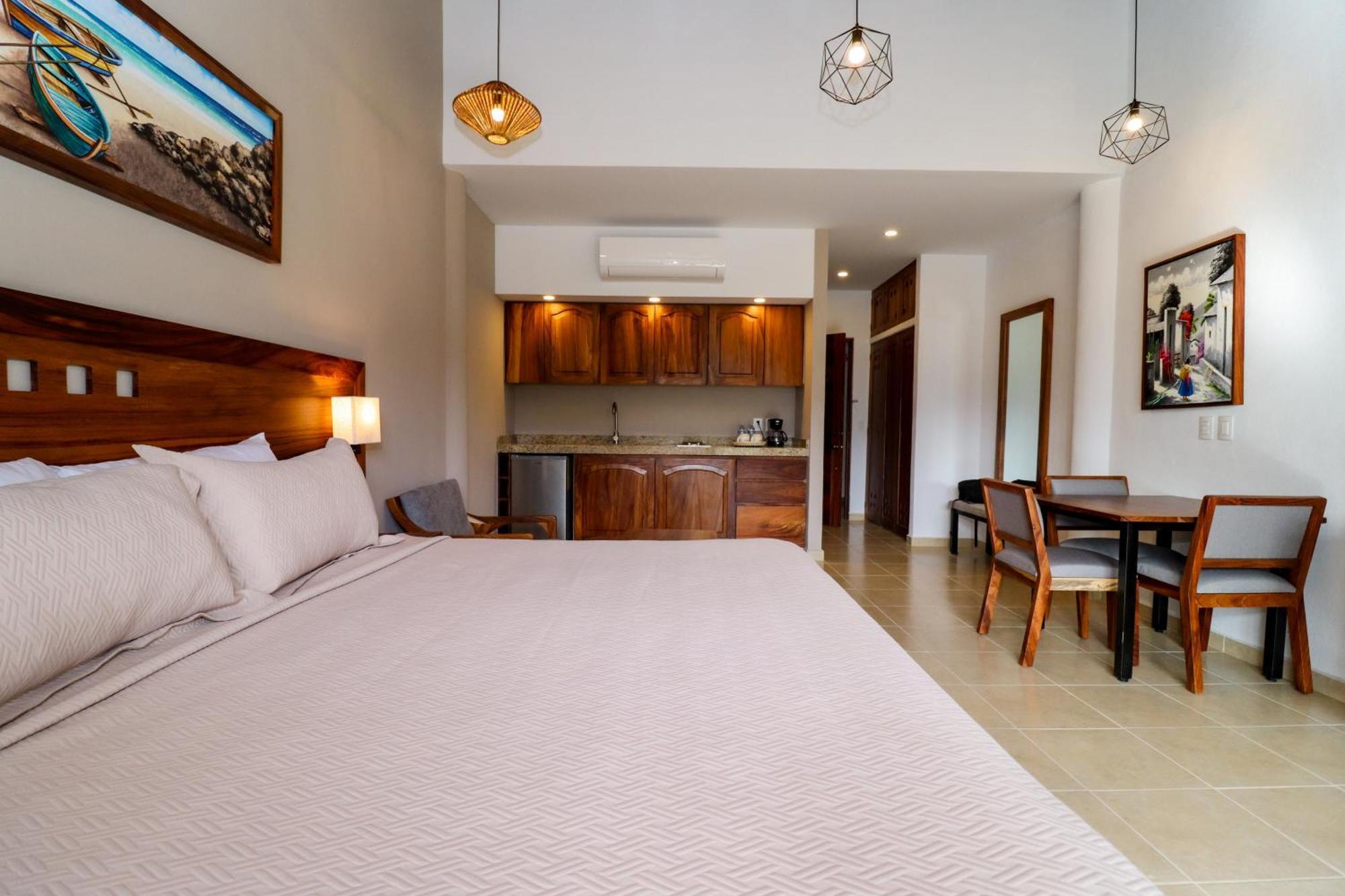River Park Hotel Puerto Vallarta Esterno foto